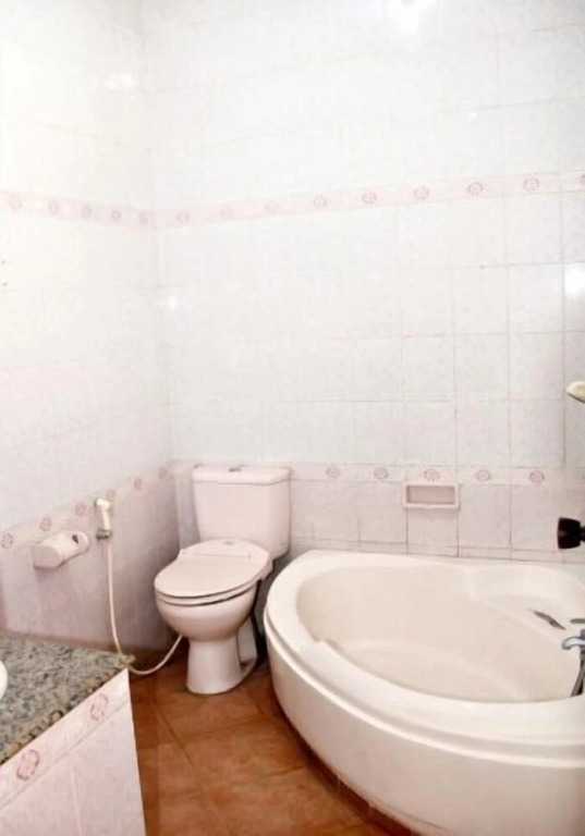 De Nuansa Dago Villa by HouseinBandung