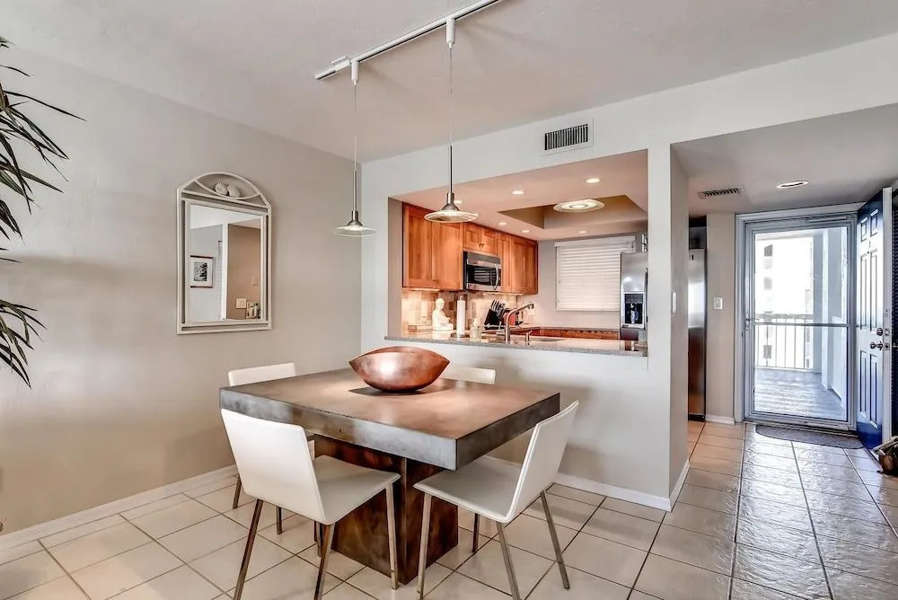 Eagle Cay Building 5-602