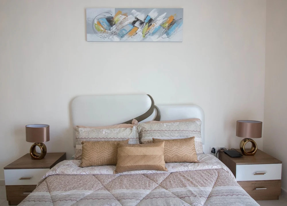One Perfect Stay - Discovery Gardens