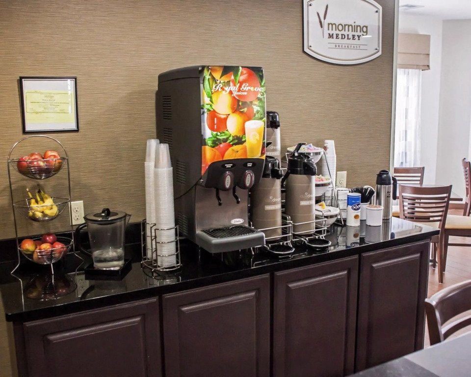 Garner Hotel Topeka West by IHG