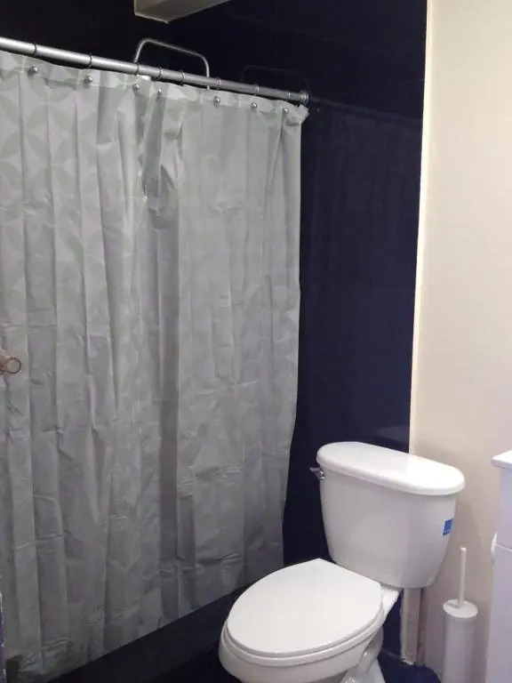 2bed apt with 24hr Security*