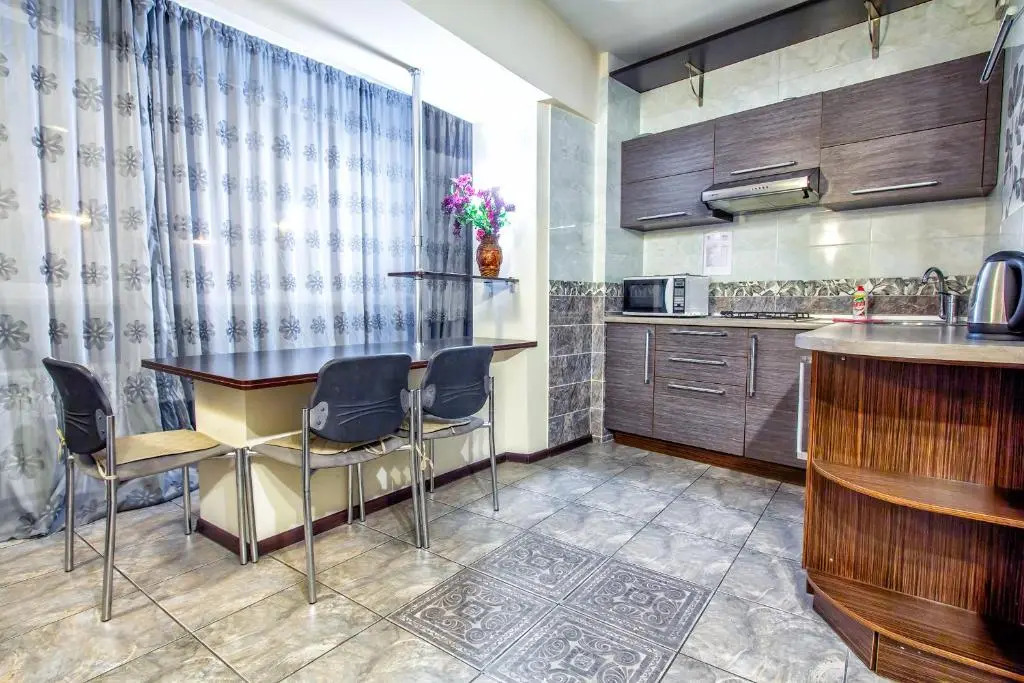 432 Apartamenty v samom tsentre Otlichno podhodjat dlja komandirovannyh i turistov