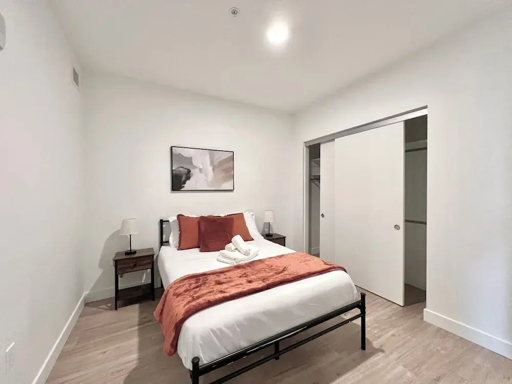 Stylist Downtown LA Gateway- Studio Apt