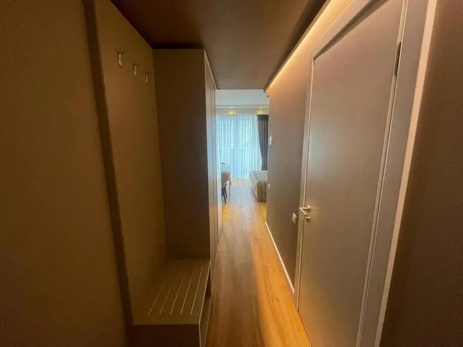 Leo Group Luxury Apartment 18-32 Alliance Palace