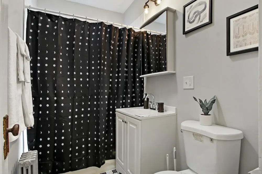 1BR Vibrant Apt - Montrose 2E