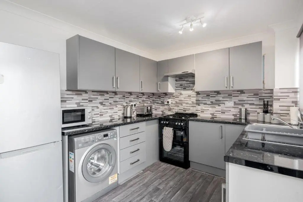 Tms Lovely 3 Bed House-tilbury-free Parking