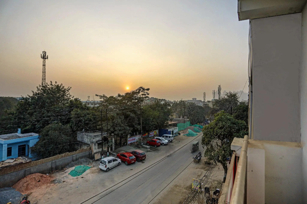 OYO 77317 Hotel Sunshine Cave