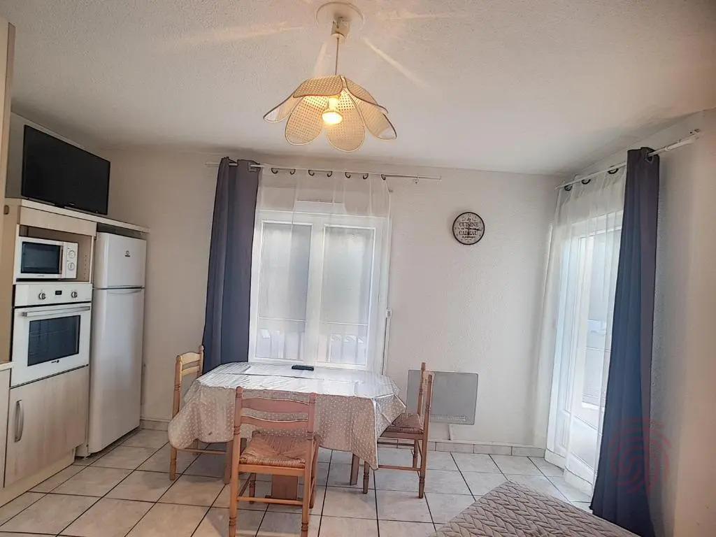 Appartement Lamalou-les-Bains, 1 pièce, 2 personnes - FR-1-451-95