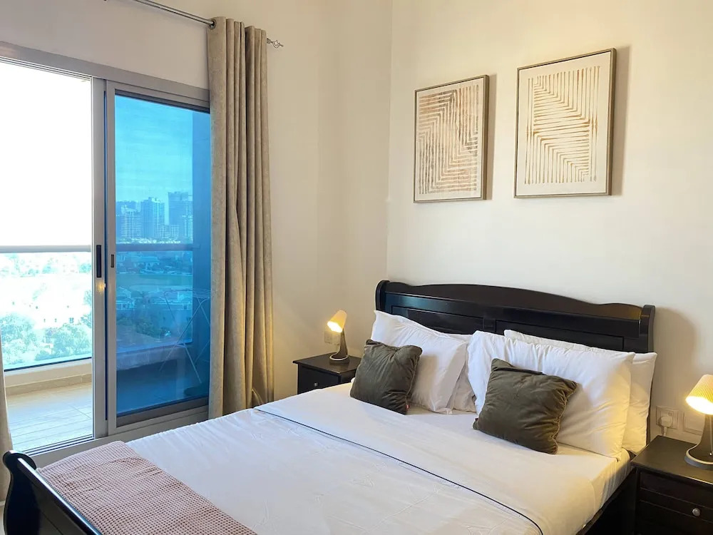 Lux BnB Elite Residences I Golf Course Views