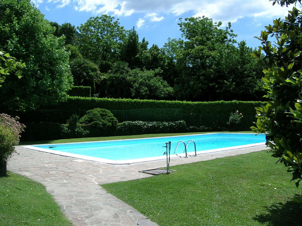 Garden-view| 2 Swimming Pools| Tennis Court| Italian Lakes
