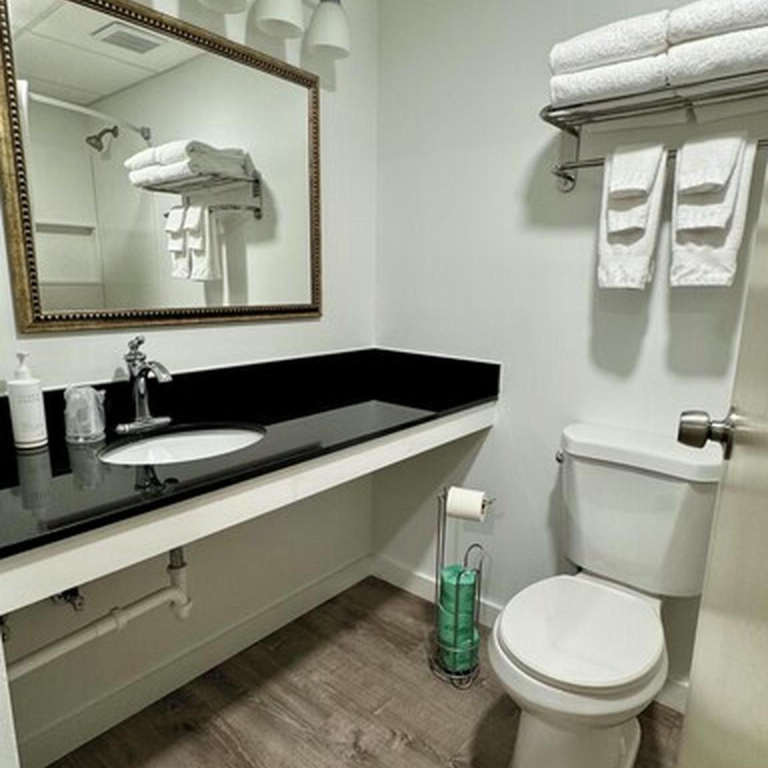 Eagles Nest Hotel