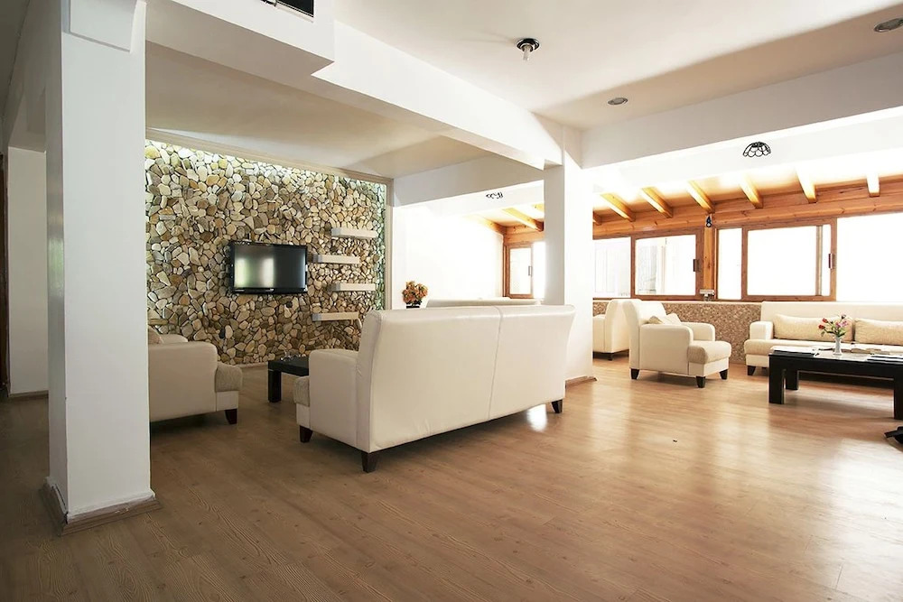 Eren Otel Çeşme