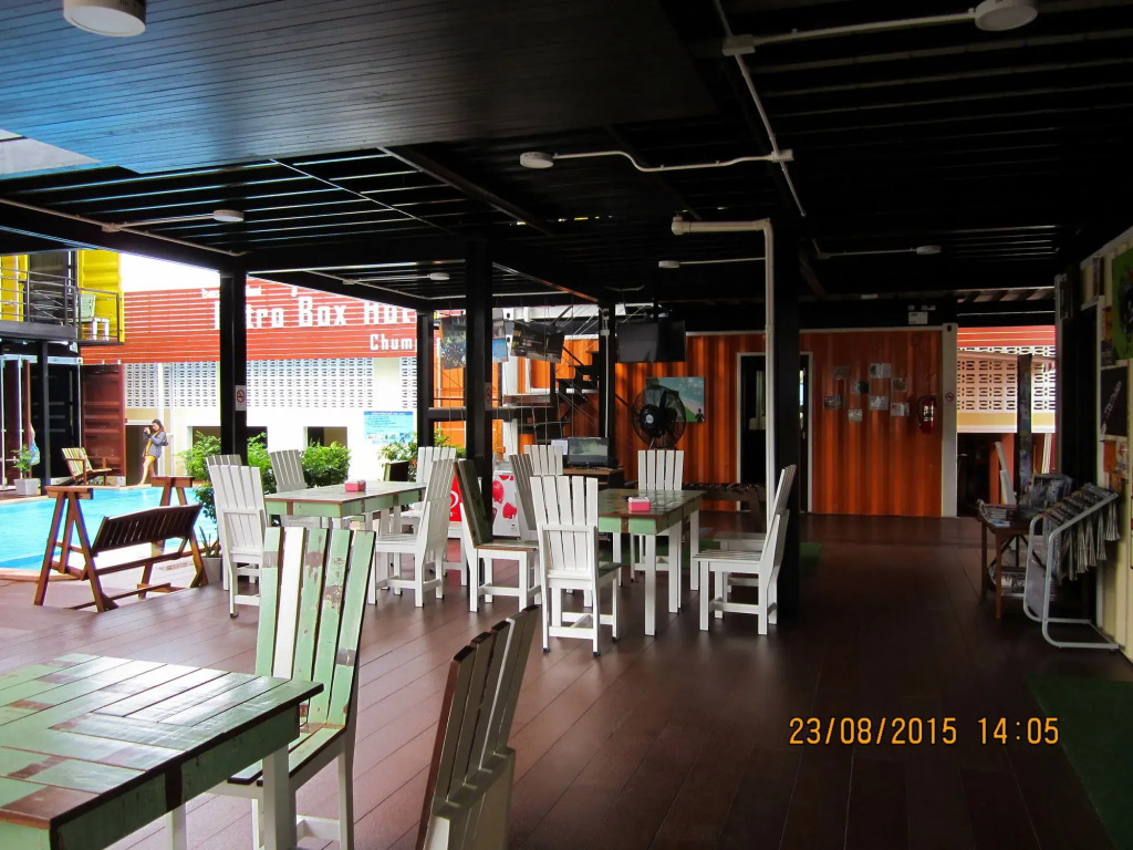 Retro Box Hotel Chumphon