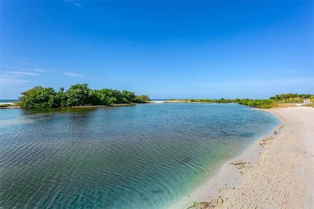 Sun Caper 808 - Two Bedroom Condo