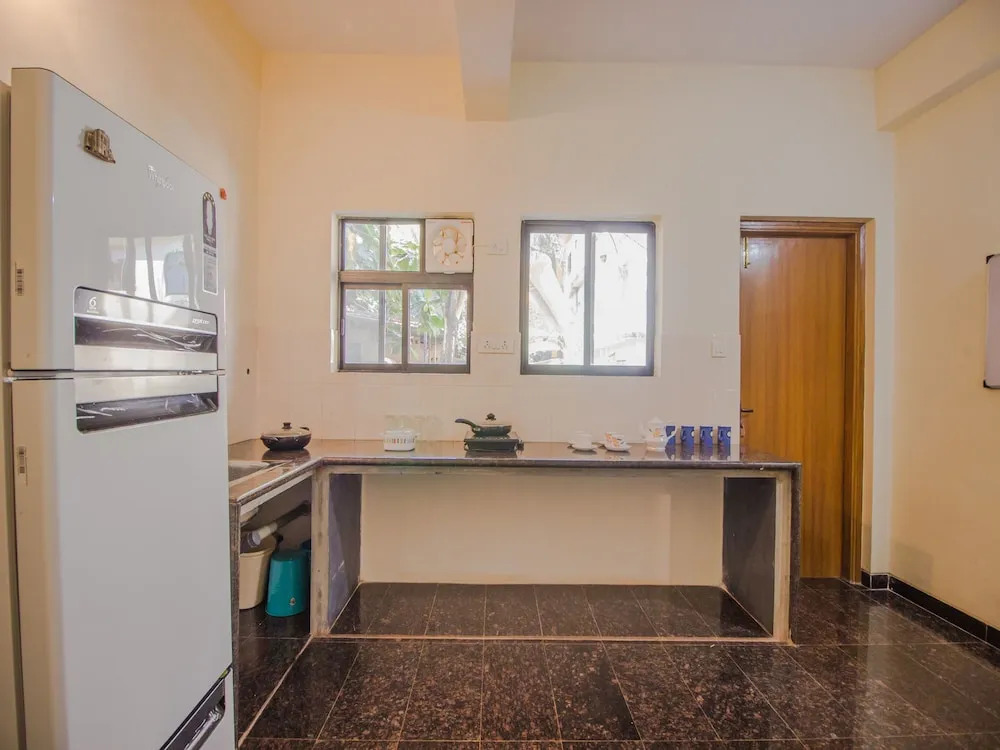 OYO 11351 Home 4BHK Miramar Beach