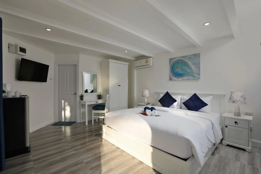 Kata White Villas