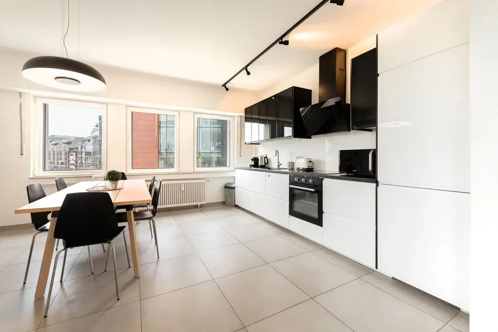City's Best View, Spacious 2BR Apartment W Balcony