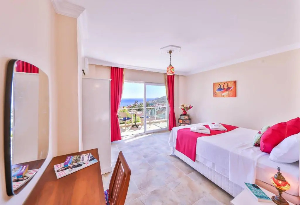 VILLA MYSTIC 5br/6bth Prvt Pool-Garden & Sea Views