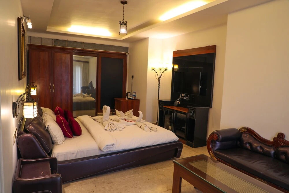 White Pearl Suites
