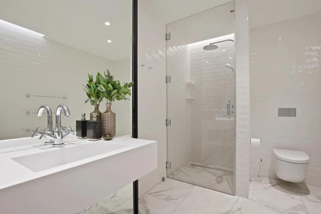 Whitfield Street Residences by Aeria Apartments
