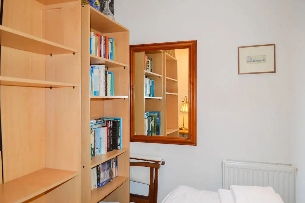 Cosy 2 Bedroom Edinburgh Apartment