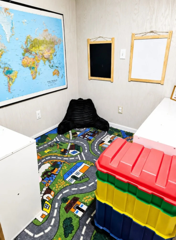 2 Miles to World Cup 3BR 3BA Ensuites Sauna Theater