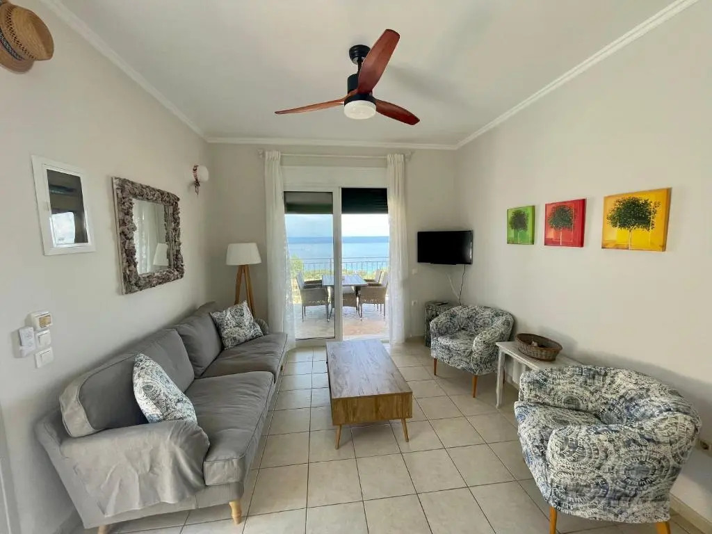 Villa Alemar House with Private pool and Spectacular sea views just 150m to the beach