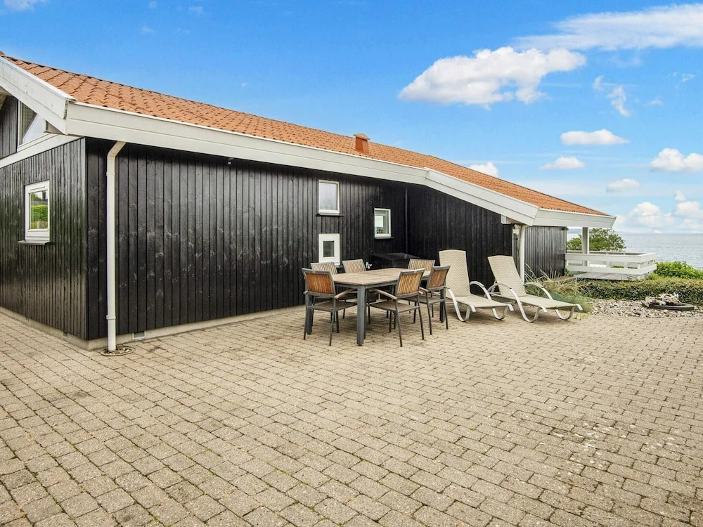 6 person holiday home in Børkop