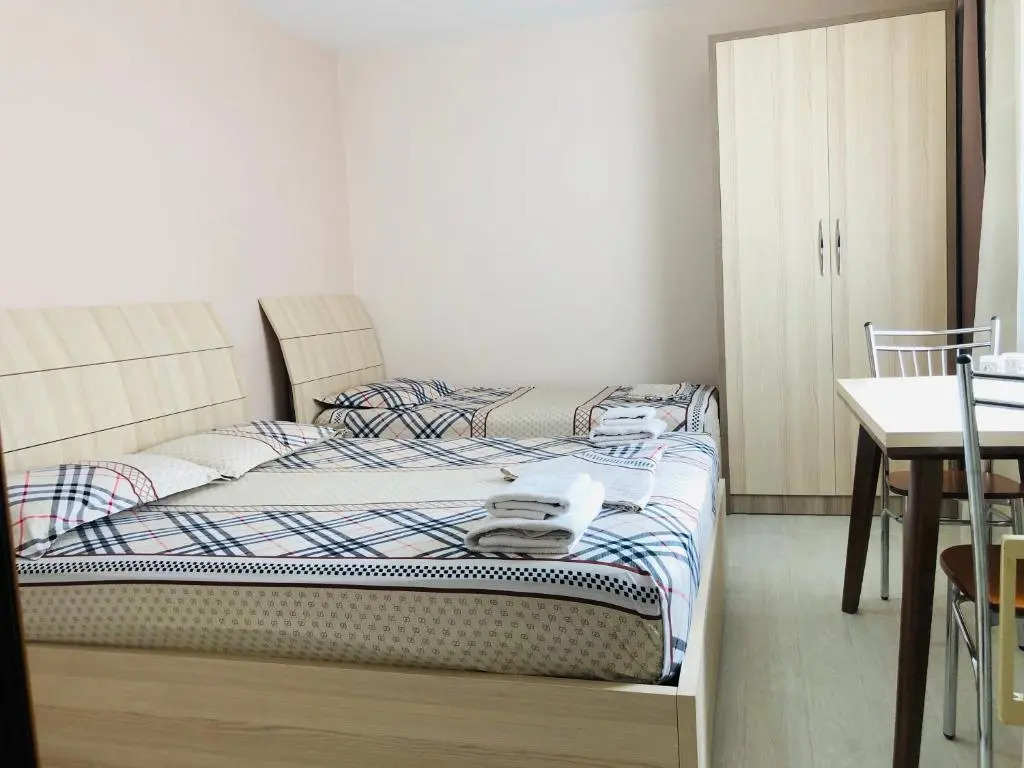 City Rooms and Studio Apartments