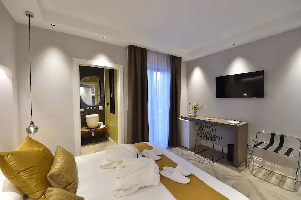 La Dependance Luxury Bed and Breakfast