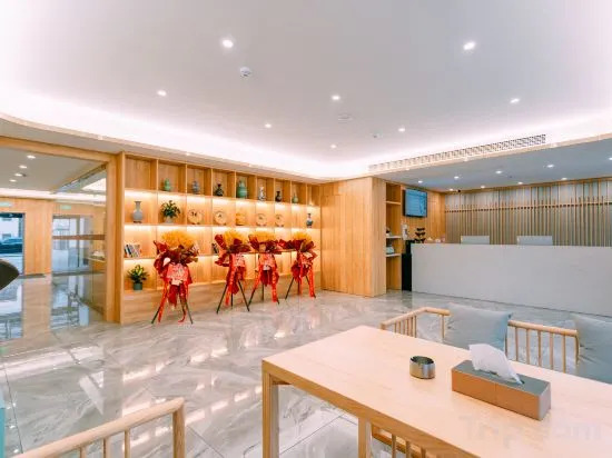 Qingmu Platinum Hotel (Ma on Shan Hexian Fucheng Garden Store)