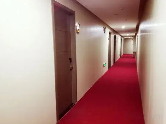 Peer Select Hotel 1st Road (Changfeng North City Wanda Plaza Branch)