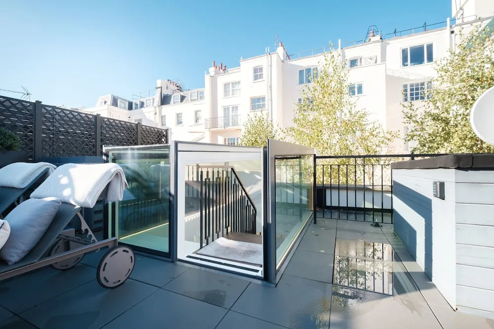 Luxury Home with 3 Bed 2 Bath in London