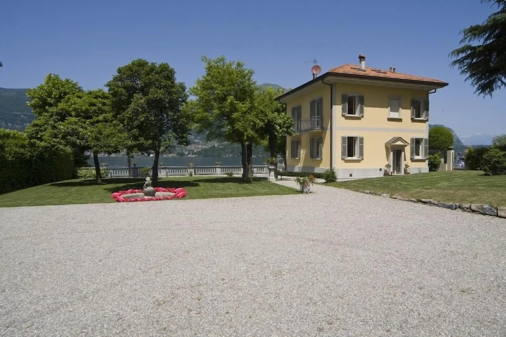 Villa Chic