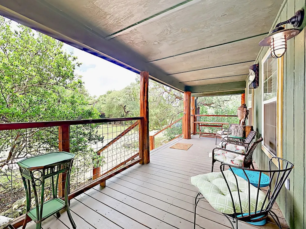 7 BR 8 Acre South Austin Multi Home Retreat by RedAwning