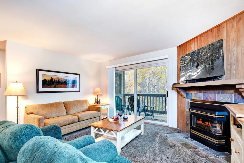 Snow Flower 150 2 Bedroom Condo by RedAwning