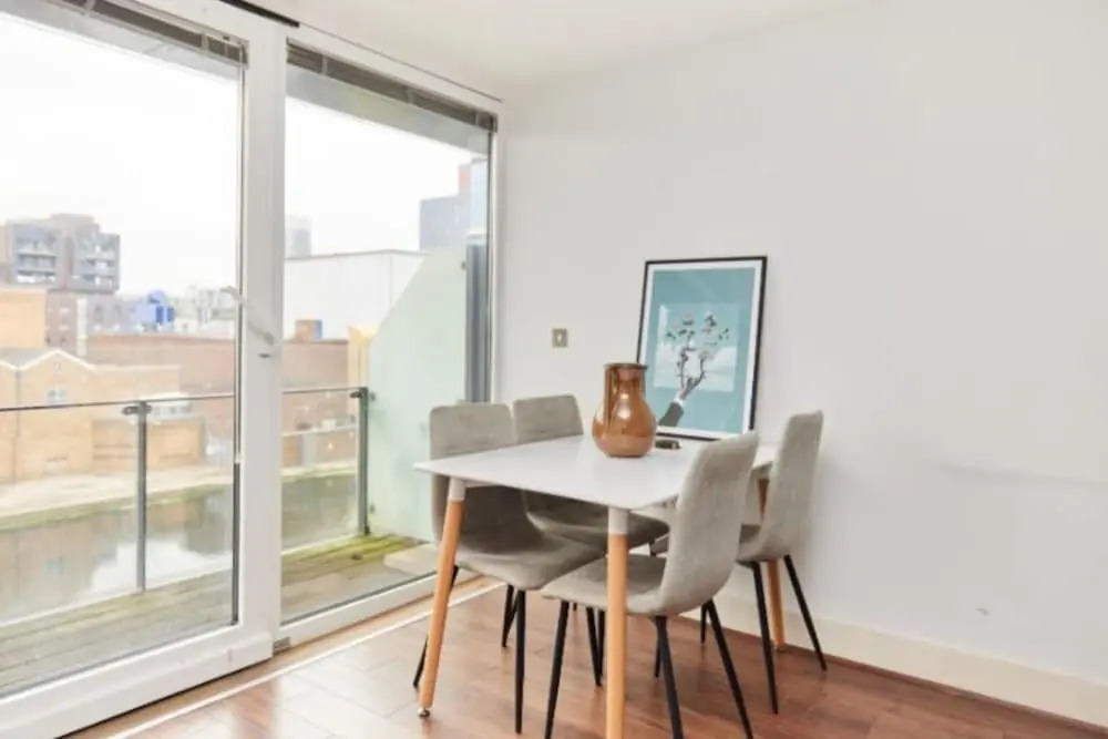 The Graham Park Hideout - Breathtaking 2BDR Flat with Balcony