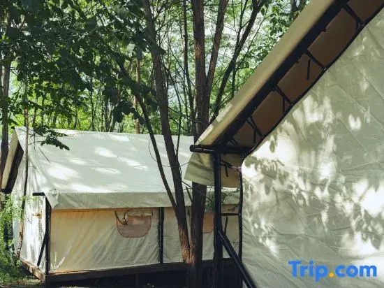Qiongqia Firefly Forest Camping Hotel