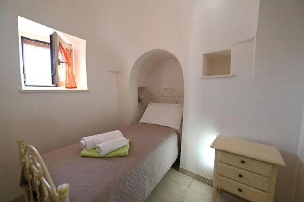Holiday home with pool in Cisternino