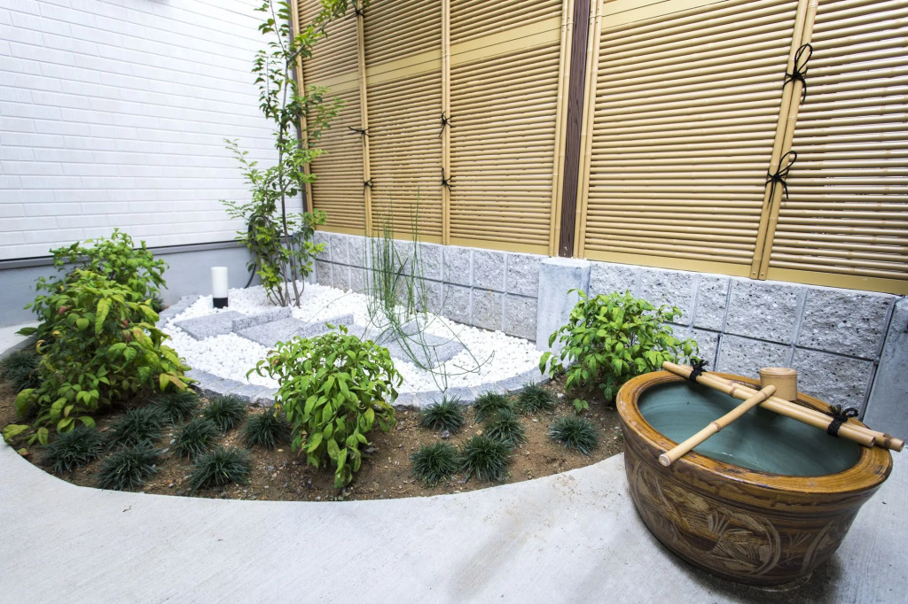 Gust House MICHI #101