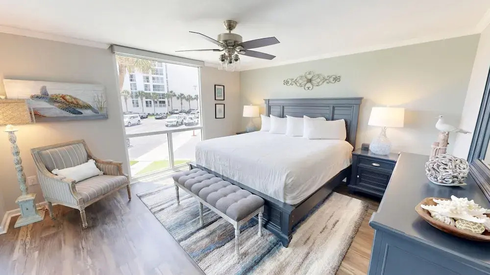 Shoreline Towers 3025 2 Bedroom Condo