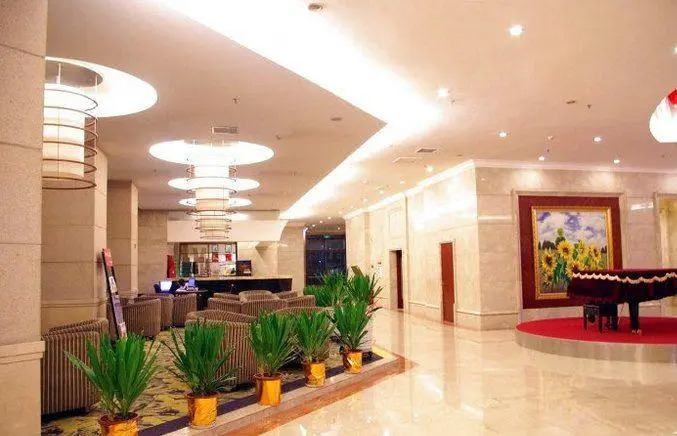 Glory Grand Hotel