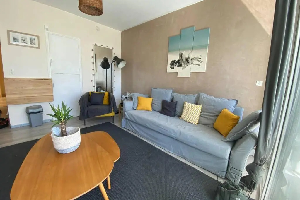 Superbe studio en plein centre ville, à 200m de la plage
