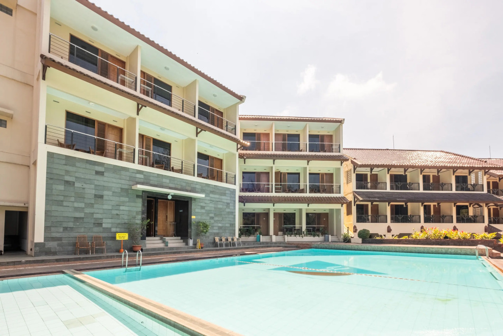 Capital O 1256 Sangga Buana Resort and Convention Hotel