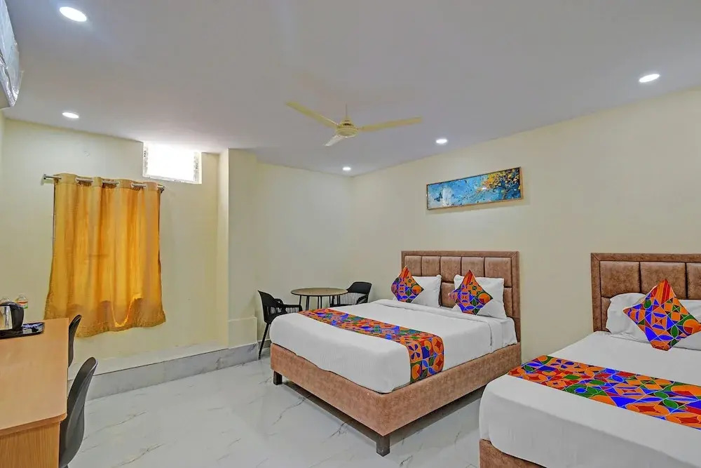 FabHotel Srikara Grand Luxury Rooms