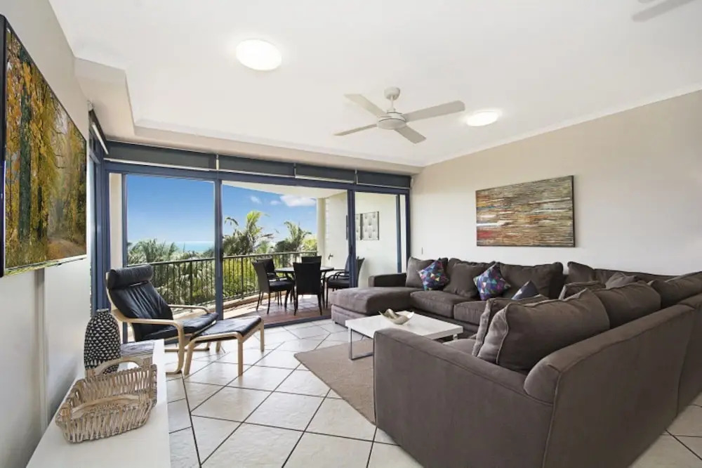 Stunning views great location Sunshine Beach! - Unit 1 Vista Pacific 12 Bryan Street