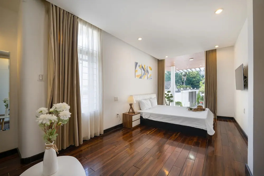 T P Pool Villa