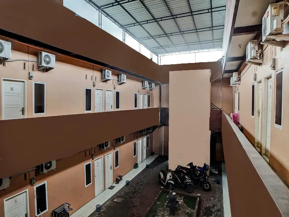 Hotel O N Guesthouse