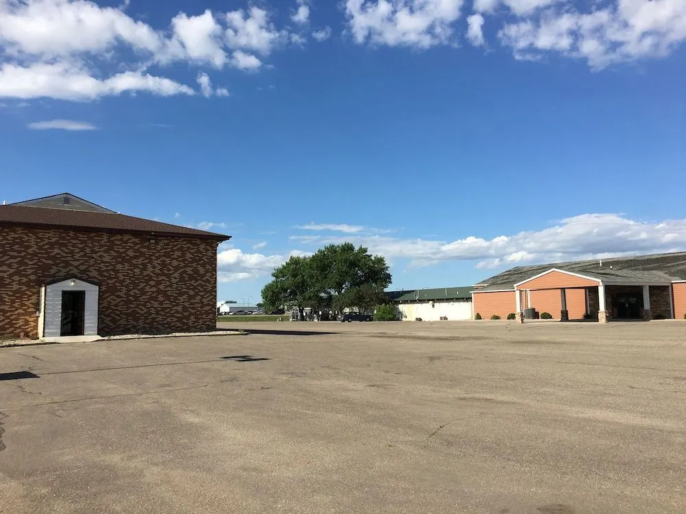 Travel Inn Watertown