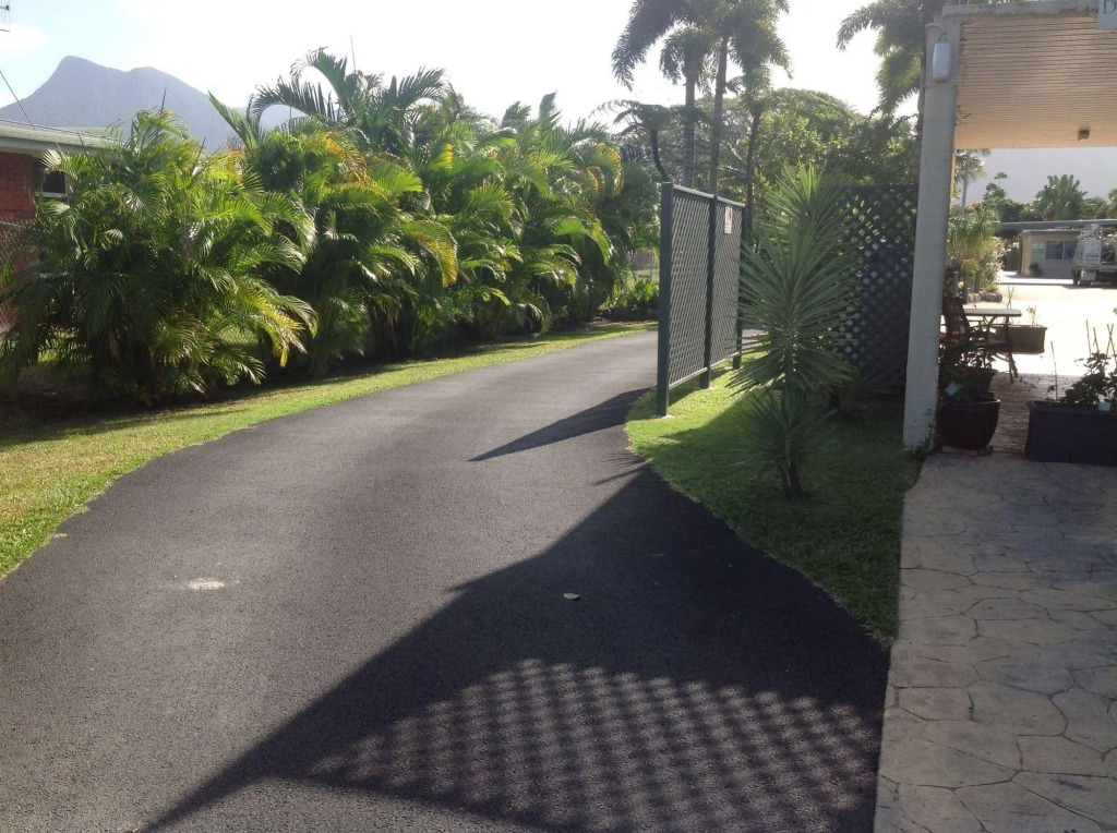 Demi View Motel